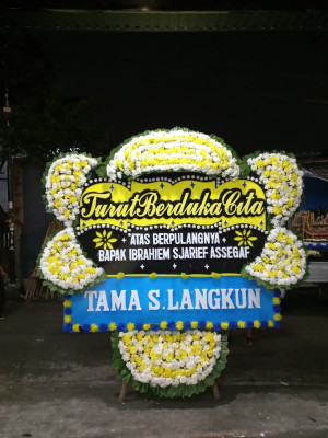 Papan Bunga Duka di Way Dadi